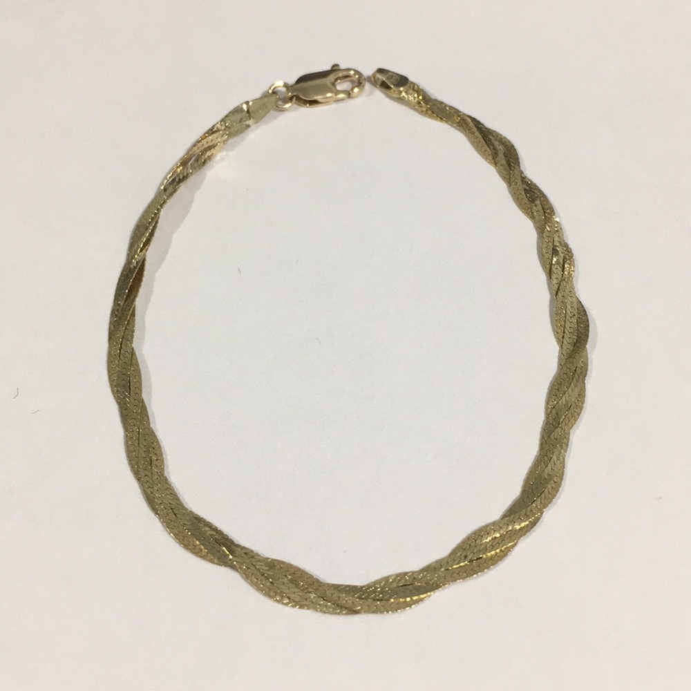 14k Yellow Gold Herring Bone Bracelet - Picture 4 of 5